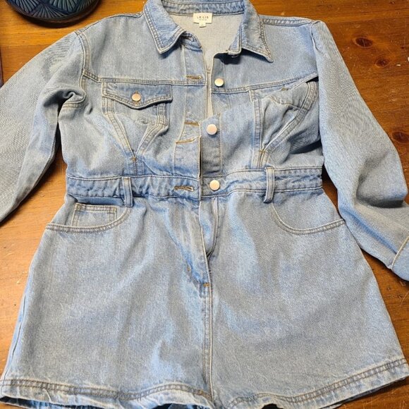 Le Lis Womens I'm Always Cool Denim Long Sleeve Romper Size L - Picture 5 of 6